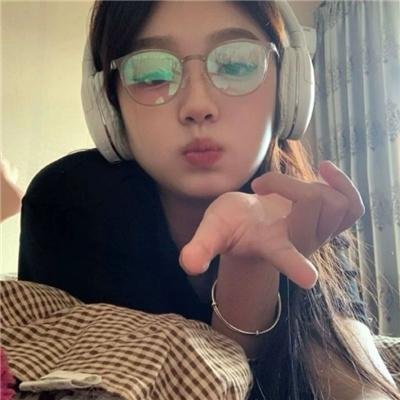 赤裸的美奈子